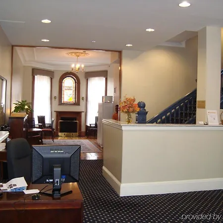 Newbury Hotel 3*