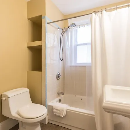 Shawmut In Ashmont Village Apartment