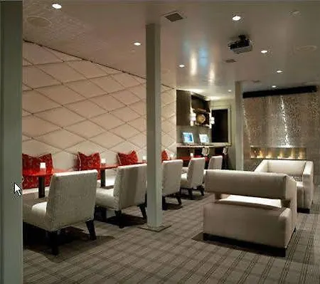 Charlesmark Hotel