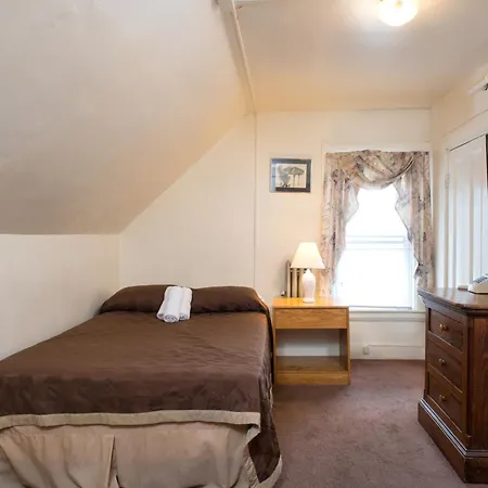 Inn The Farrington Boston