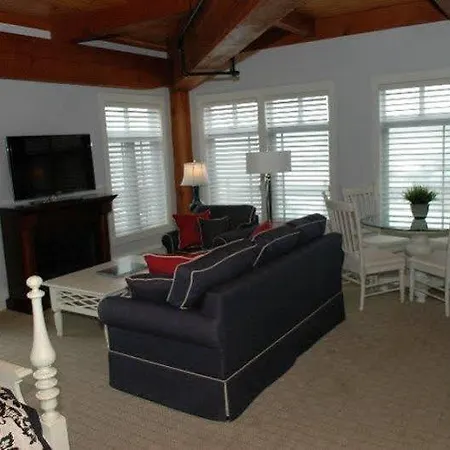 Yacht Haven Inn