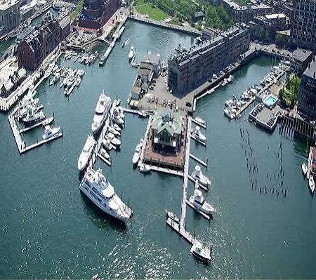 Yacht Haven 4*
