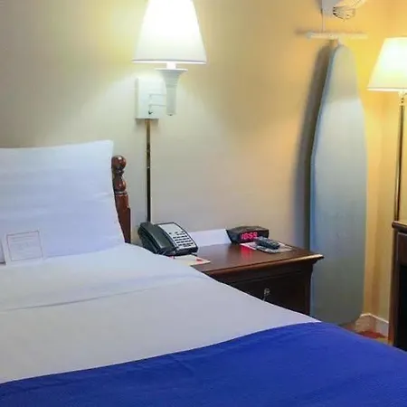 Ivy Common Hotel 2*