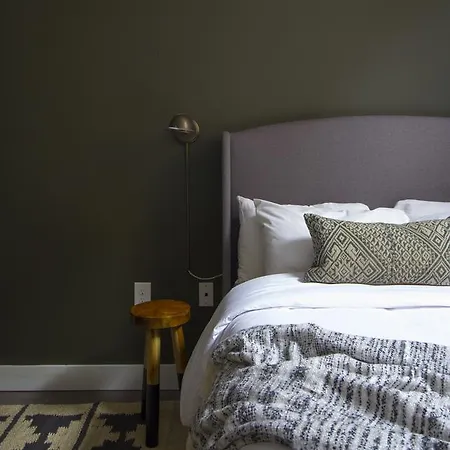 Apartment Studio On Arch Street Apt 2e