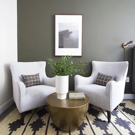 Studio On Arch Street Apt 2e *