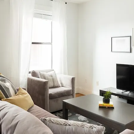 Aparthotel Premier Theater District Suites By Sonder