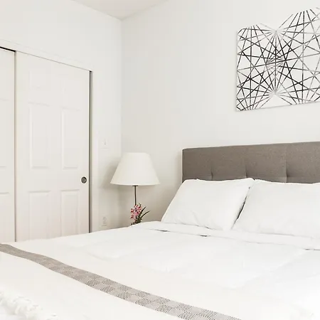 Aparthotel Premier Theater District Suites By Sonder