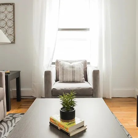 Premier Theater District Suites By Sonder Aparthotel