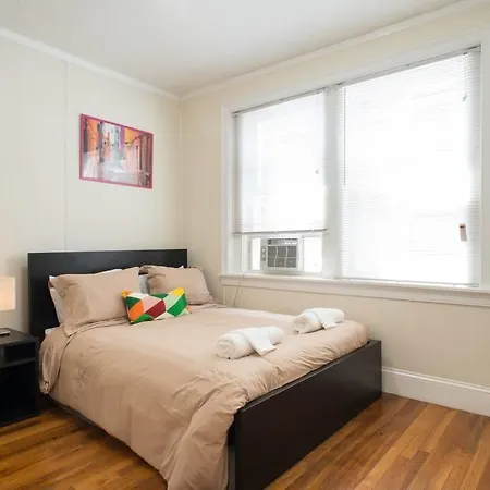 Apartment Gorgeous 2 Bedroom By University And Private Parking *