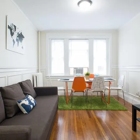 Gorgeous 2 Bedroom By University And Private Parking