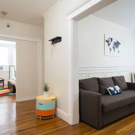 Gorgeous 2 Bedroom By University And Private Parking * Boston
