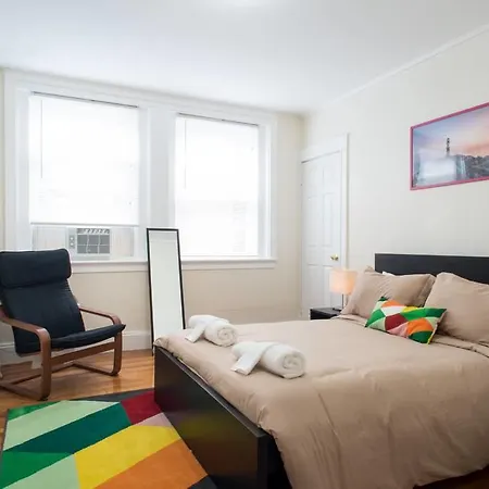 Gorgeous 2 Bedroom By University And Private Parking * Boston