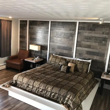 Town Line Motel Boston