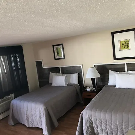 Town Line Motel 2*