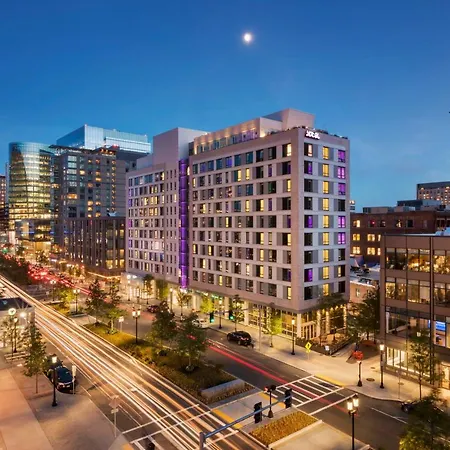 Hotel Yotel 4*