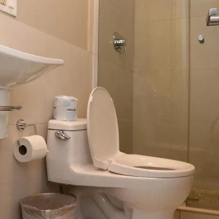 Stylish Newbury Street Studio, #4 Apartment