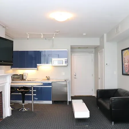 Stylish Newbury Street Studio, #4 Apartment *