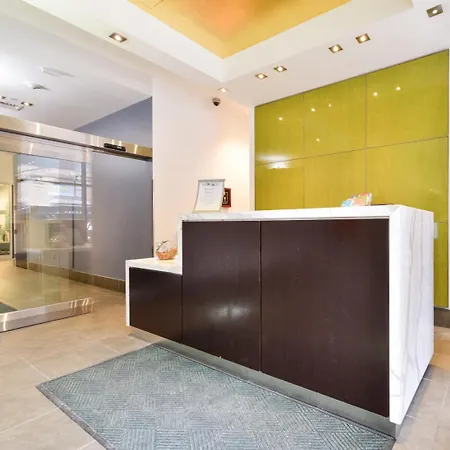 Global Luxury At Garden Apartment *