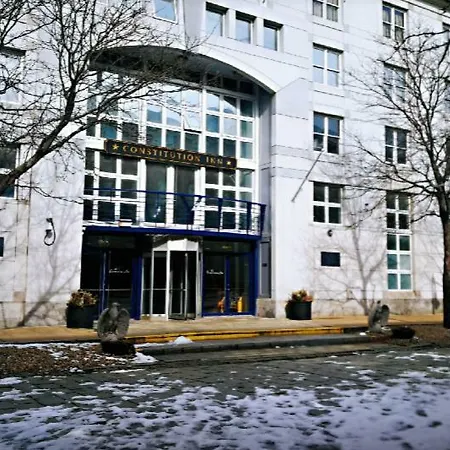 Constitution Hotel 2*