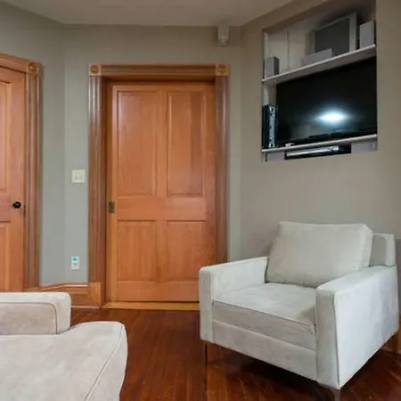 Apartment Mayhew At Upham's Corner Apts *