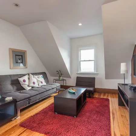 Sky View On Jones Hill Apartment *