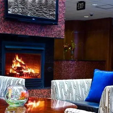 Courtyard By Marriott Logan Airport Hotel Boston
