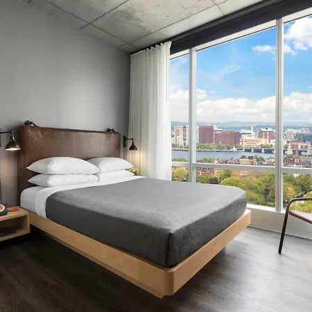 Moxy Downtown 3* Boston