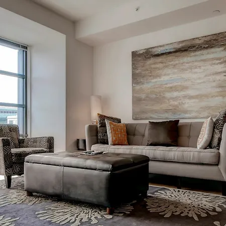 Global Luxury At Kenmore Square