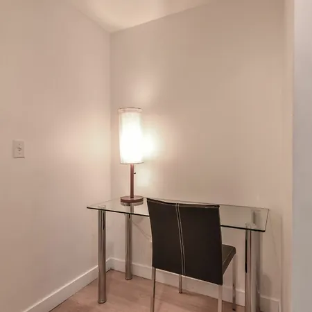 Global Luxury At Kenmore Square Apartment