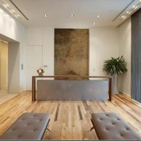 Global Luxury At Kenmore Square *