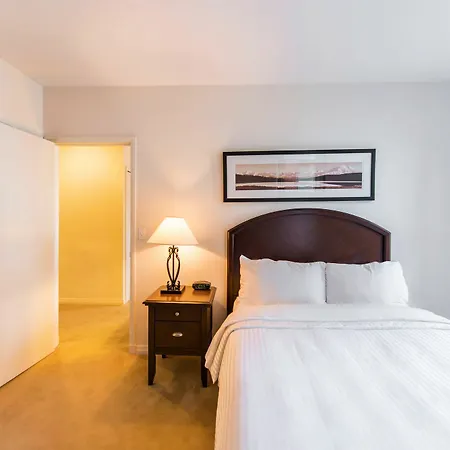 Oakwood At One India Street Apartment