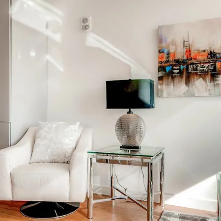 Global Luxury At The Financial District Boston