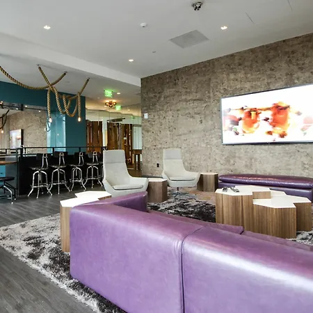 Global Luxury At Fenway Apartment *