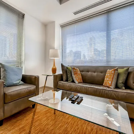 Global Luxury At The Commonwealth Apartment *