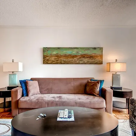 Global Luxury At The Commonwealth Boston