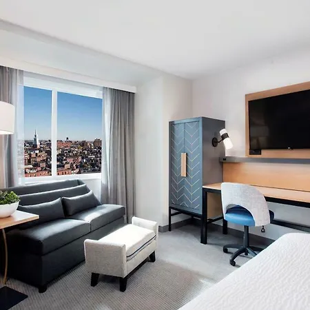 Courtyard Downtown/north Station 3*