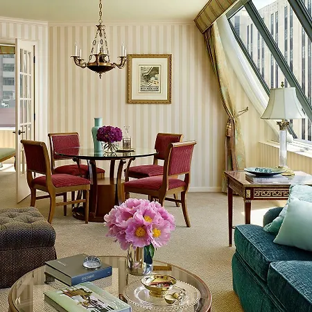 The Langham, Hotel 5*