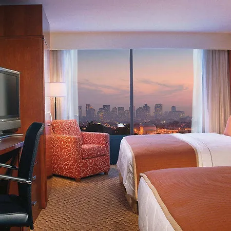 Courtyard By Marriott Logan Airport Hotel