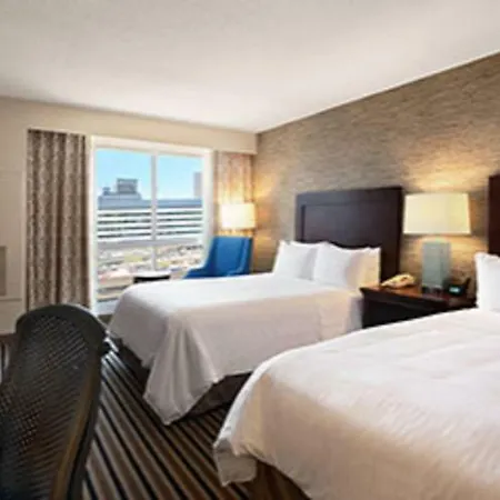 Wyndham Beacon Hill Hotel 4*