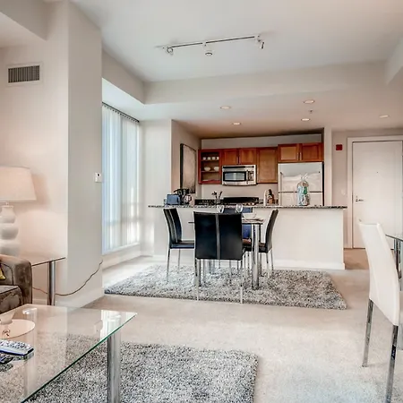 Global Luxury At West End