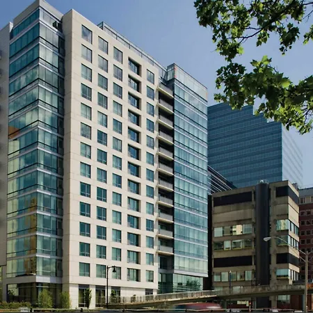 Global Luxury At West End Boston