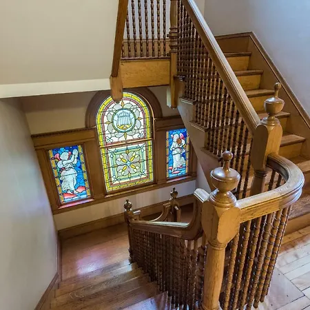 Perkins Bed & Breakfast 3*