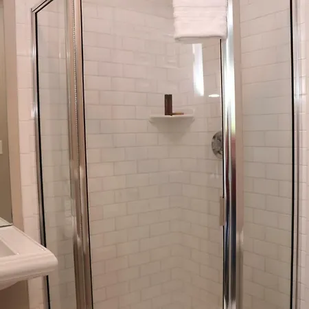 Furnished In Downtown #35 Apartment *