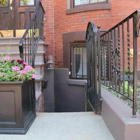 Beautiful 2bedroom In The South End - Ground Level Unit Apartment *