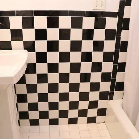 Apartment Beautiful 2bedroom In The South End - Ground Level Unit