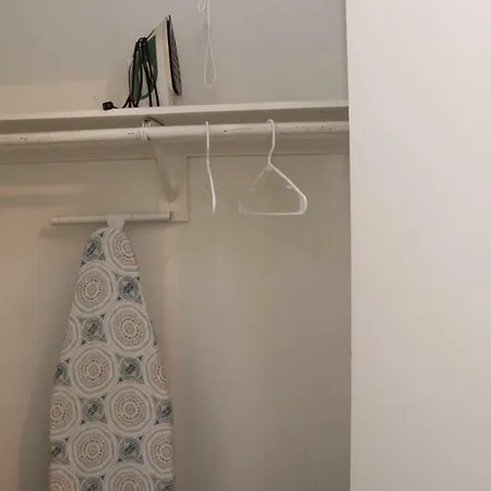 Cozy Downtown Studio, #45 Apartment *