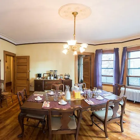 Bed & Breakfast Perkins 3*
