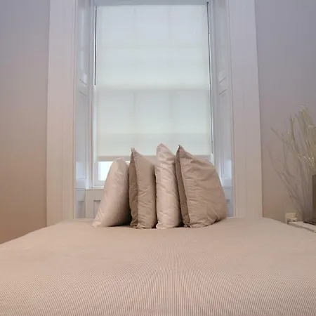 Charming & Stylish On Beacon Hill #11 Boston