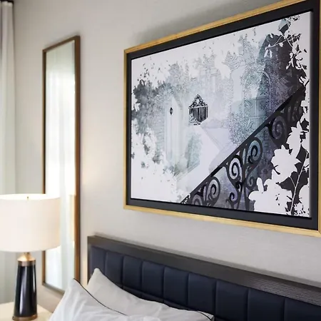 The Whitney 5*