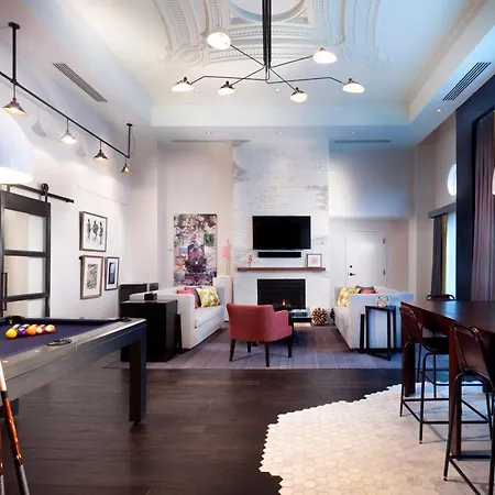 Hotel Commonwealth